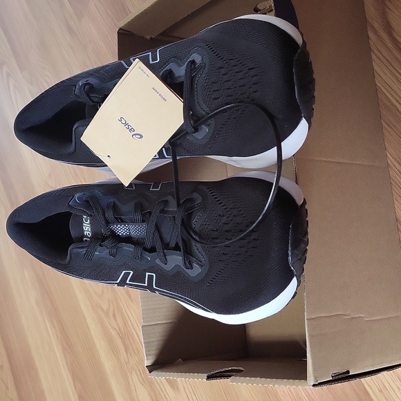 NIB Asics Gel-Pulse 15 Black Running Shoes Men’s Size 11.5 - Picture 7 of 12